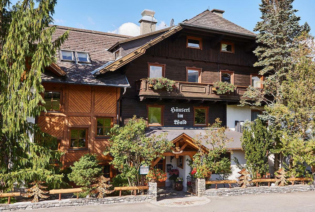 Hotel Haeuserl Im Wald マリアプファル エクステリア 写真