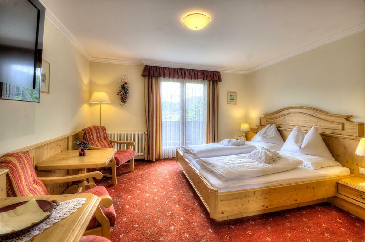 Hotel Haeuserl Im Wald マリアプファル エクステリア 写真